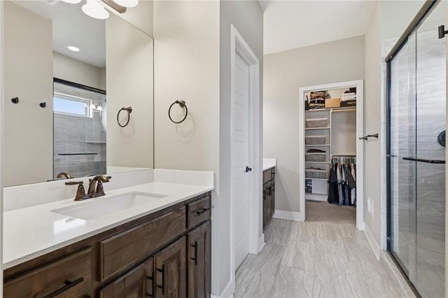 10836 N Crystal Avenue, Kansas City, MO 64156