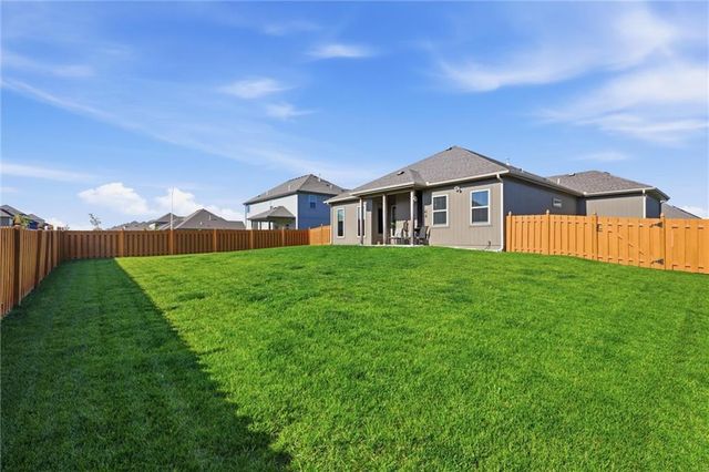 10836 N Crystal Avenue, Kansas City, MO 64156