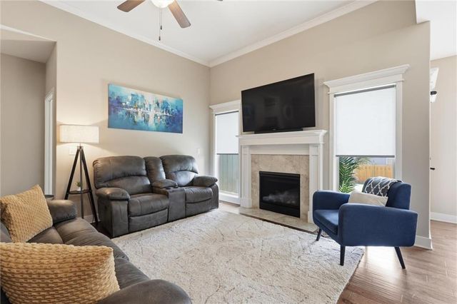 10836 N Crystal Avenue, Kansas City, MO 64156