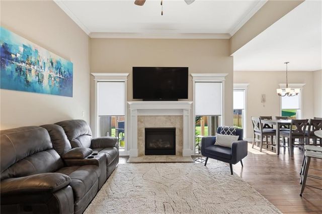 10836 N Crystal Avenue, Kansas City, MO 64156
