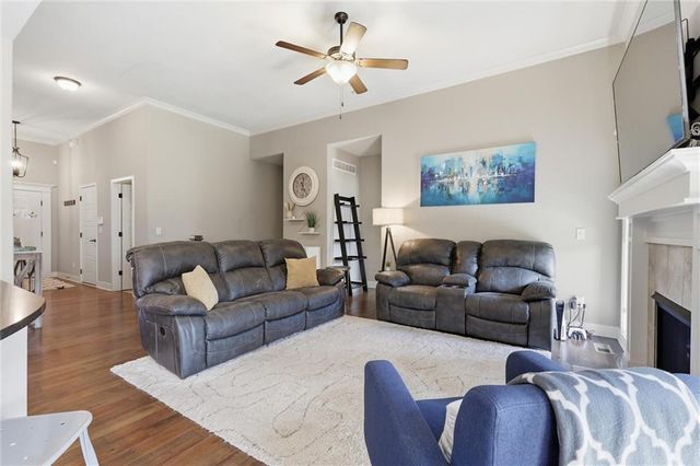 10836 N Crystal Avenue, Kansas City, MO 64156