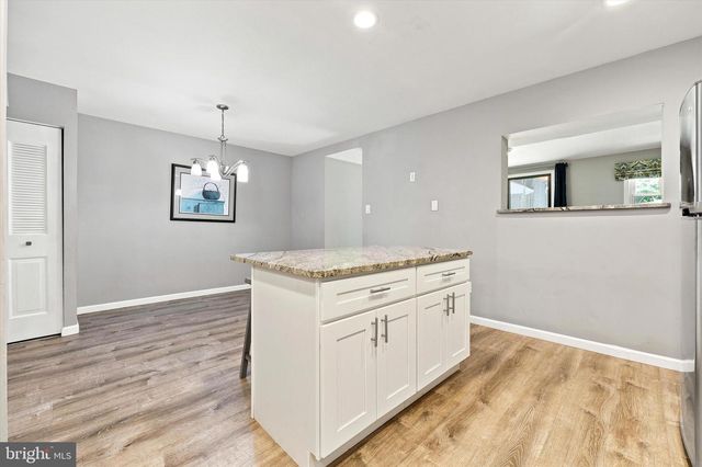 106 WOODSIDE CIR, Dresher, PA 19025