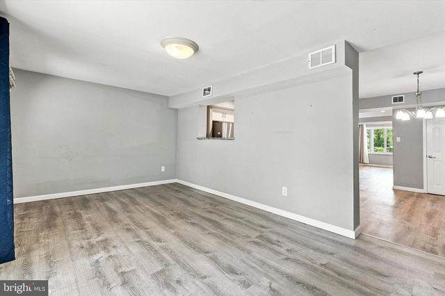 106 WOODSIDE CIR, Dresher, PA 19025