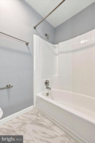 106 WOODSIDE CIR, Dresher, PA 19025