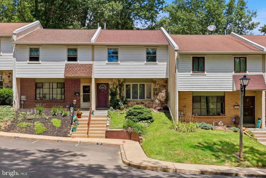 106 WOODSIDE CIR, Dresher, PA 19025