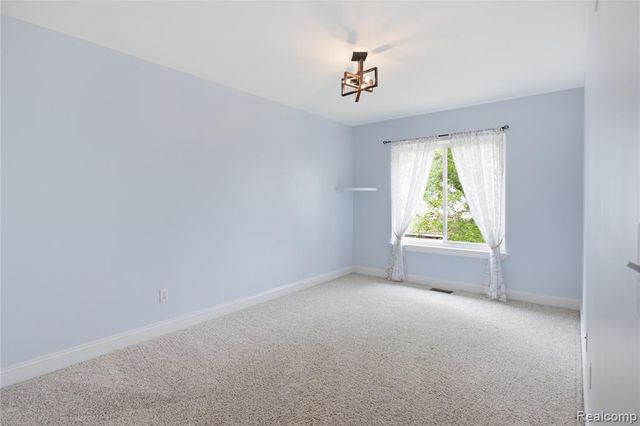 3025 Aspen Lane, Ann Arbor, MI 48108
