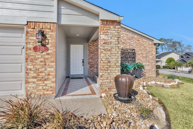 735 Moonwalk Street, Montgomery, TX 77356