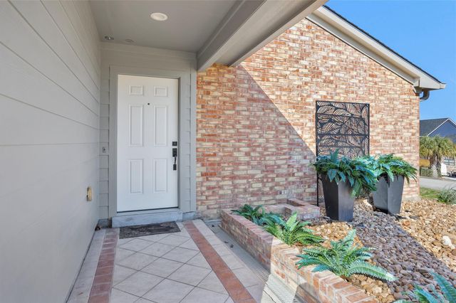 735 Moonwalk Street, Montgomery, TX 77356