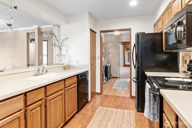 1902 Bridgeport Way W #106, University Place, WA 98466