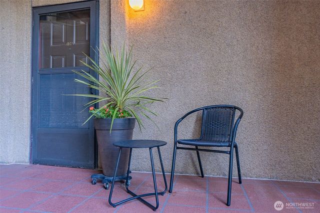 1902 Bridgeport Way W #106, University Place, WA 98466