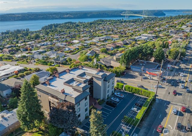 1902 Bridgeport Way W #106, University Place, WA 98466