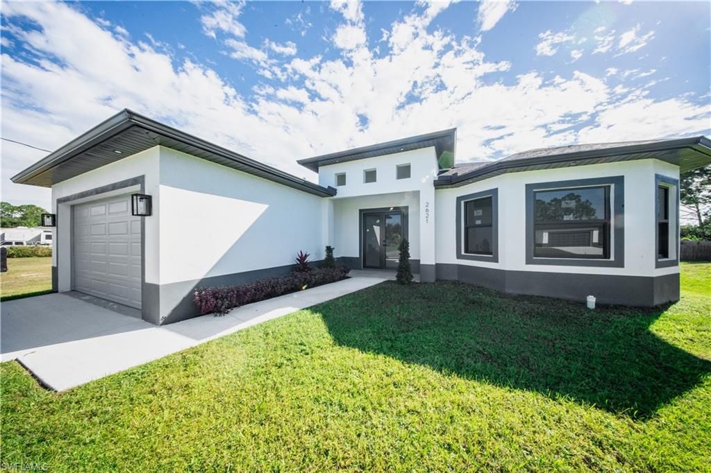 2621 42nd ST W, LEHIGH ACRES, FL 33971 — exterior