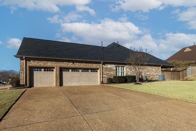 30 RUNNING BROOK LN, Oakland, TN 38060