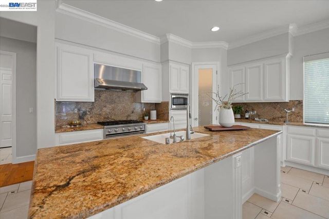 875 Sunny Brook Way, Pleasanton, CA 94566