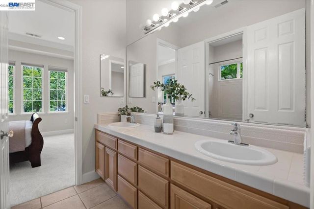875 Sunny Brook Way, Pleasanton, CA 94566