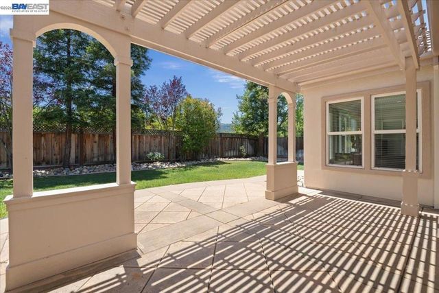 875 Sunny Brook Way, Pleasanton, CA 94566