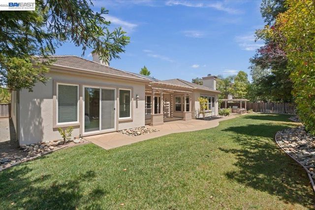 875 Sunny Brook Way, Pleasanton, CA 94566