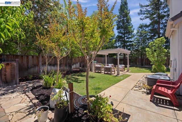 875 Sunny Brook Way, Pleasanton, CA 94566