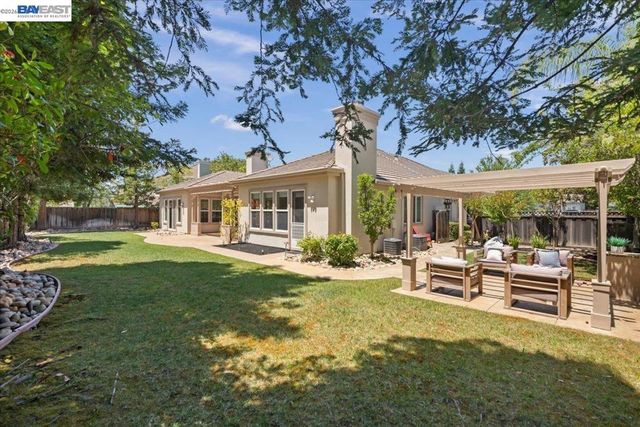 875 Sunny Brook Way, Pleasanton, CA 94566