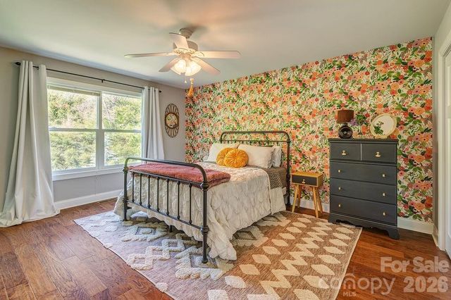 20 Plemmons Street, Asheville, NC 28806