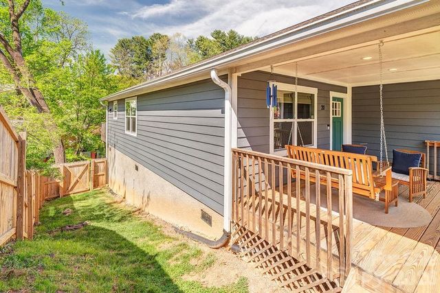20 Plemmons Street, Asheville, NC 28806