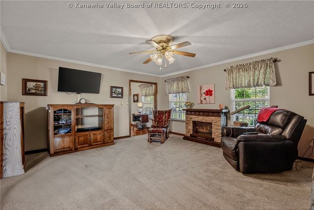 106 Rosewood Drive, Hurricane, WV 25526