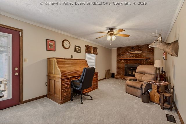 106 Rosewood Drive, Hurricane, WV 25526