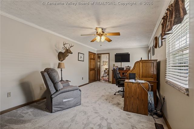 106 Rosewood Drive, Hurricane, WV 25526