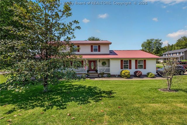 106 Rosewood Drive, Hurricane, WV 25526
