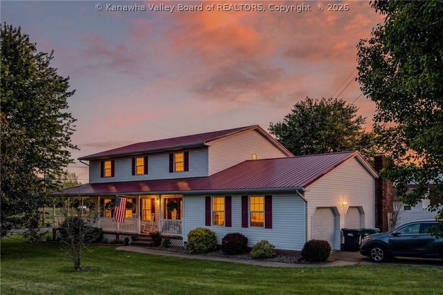 106 Rosewood Drive, Hurricane, WV 25526