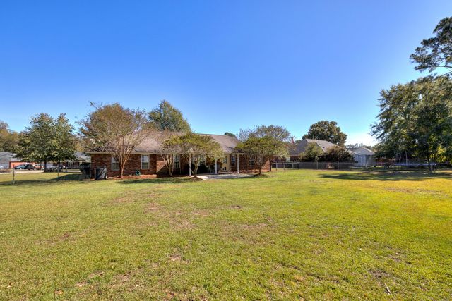 1513 Loblolly Drive, Manning, SC 29102