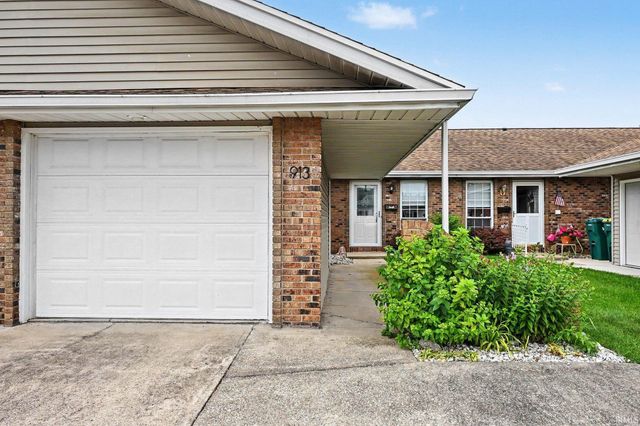 913 Berkley Circle, Mishawaka, IN 46544