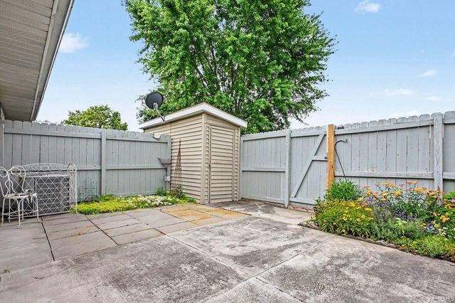 913 Berkley Circle, Mishawaka, IN 46544