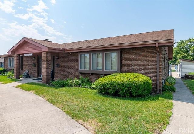 913 Berkley Circle, Mishawaka, IN 46544