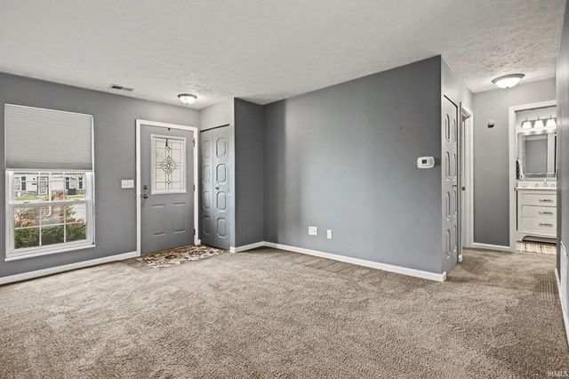 913 Berkley Circle, Mishawaka, IN 46544