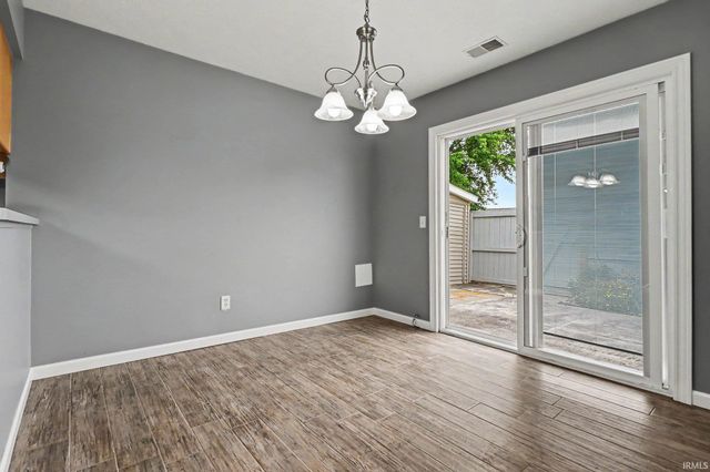 913 Berkley Circle, Mishawaka, IN 46544