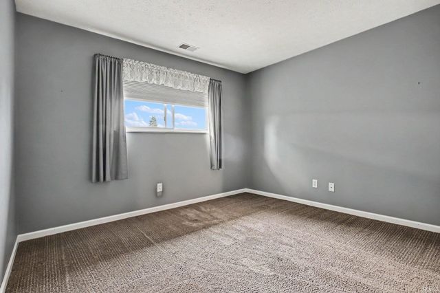 913 Berkley Circle, Mishawaka, IN 46544