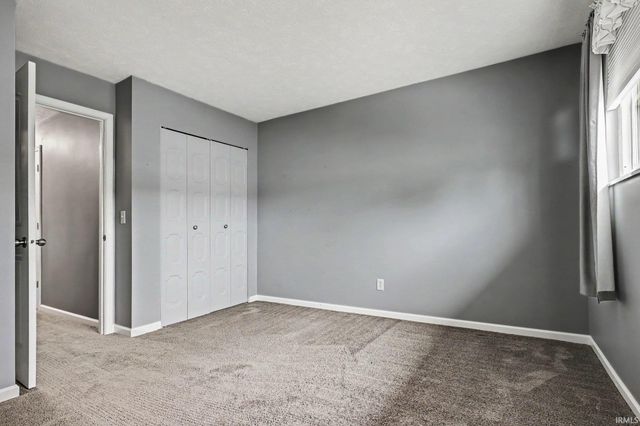 913 Berkley Circle, Mishawaka, IN 46544