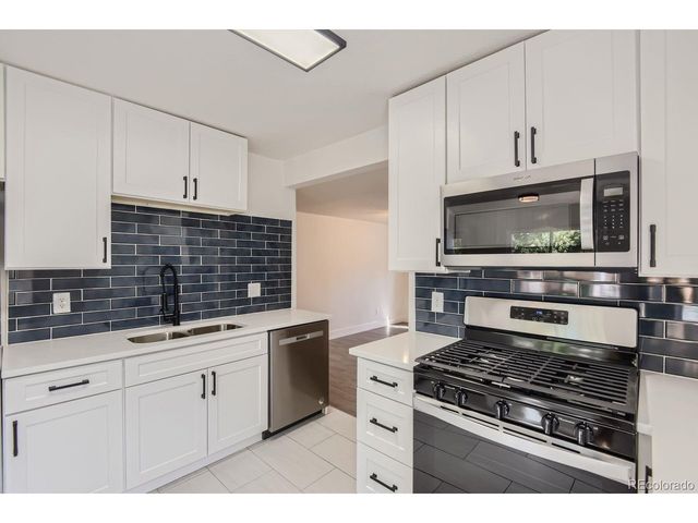 416 N Gilbert St, Castle Rock, CO 80104