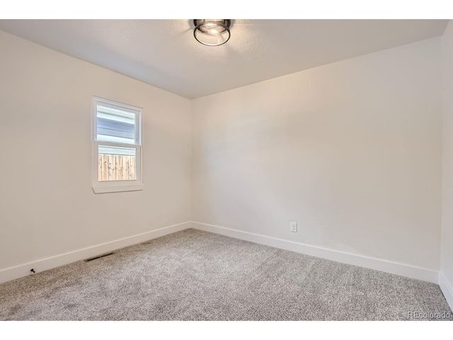 416 N Gilbert St, Castle Rock, CO 80104