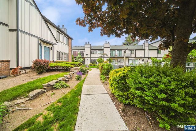 1437 John Street, Fort Lee, NJ 07024