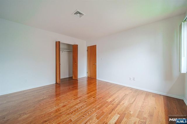 1437 John Street, Fort Lee, NJ 07024