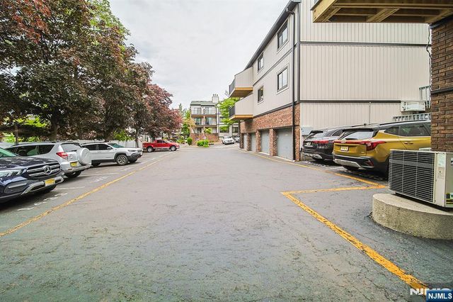 1437 John Street, Fort Lee, NJ 07024