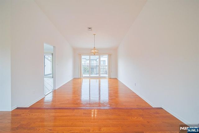 1437 John Street, Fort Lee, NJ 07024