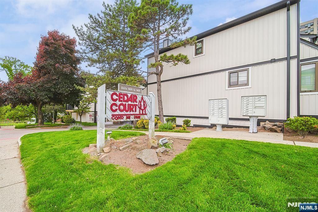 1437 John Street, Fort Lee, NJ 07024