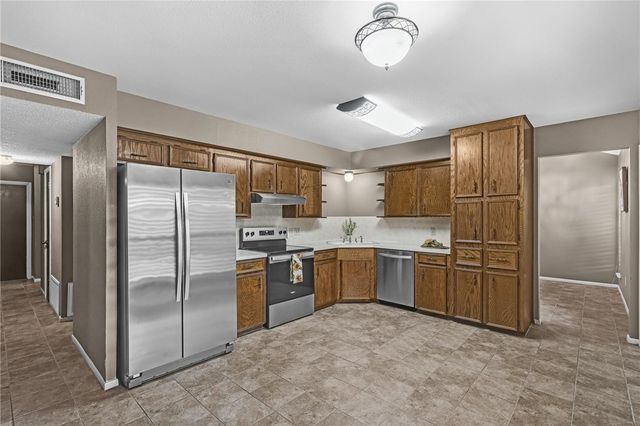 6430 BROCKHAMPTON, Corpus Christi, TX 78414