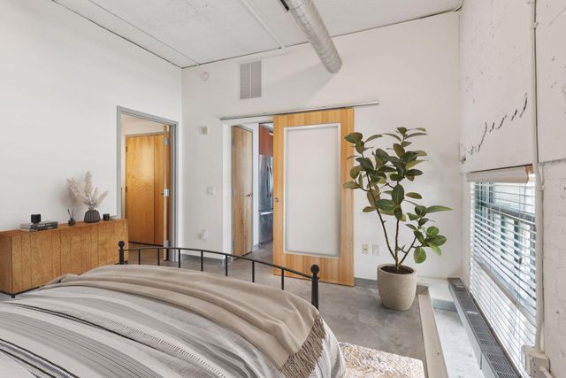 2929 Chicago Avenue 1021, Minneapolis, MN 55407