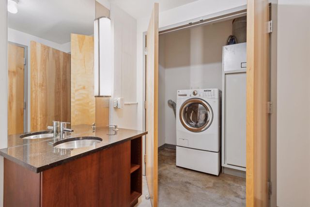 2929 Chicago Avenue 1021, Minneapolis, MN 55407