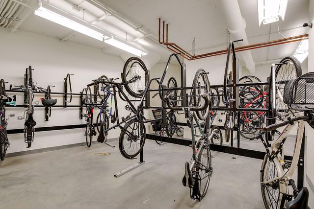 2929 Chicago Avenue 1021, Minneapolis, MN 55407