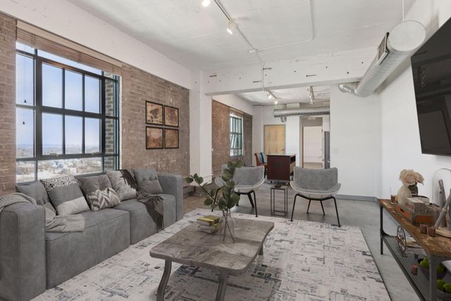 2929 Chicago Avenue 1021, Minneapolis, MN 55407